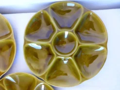 3 assiettes à huitres vintage de Gien en porcelaine 2106173