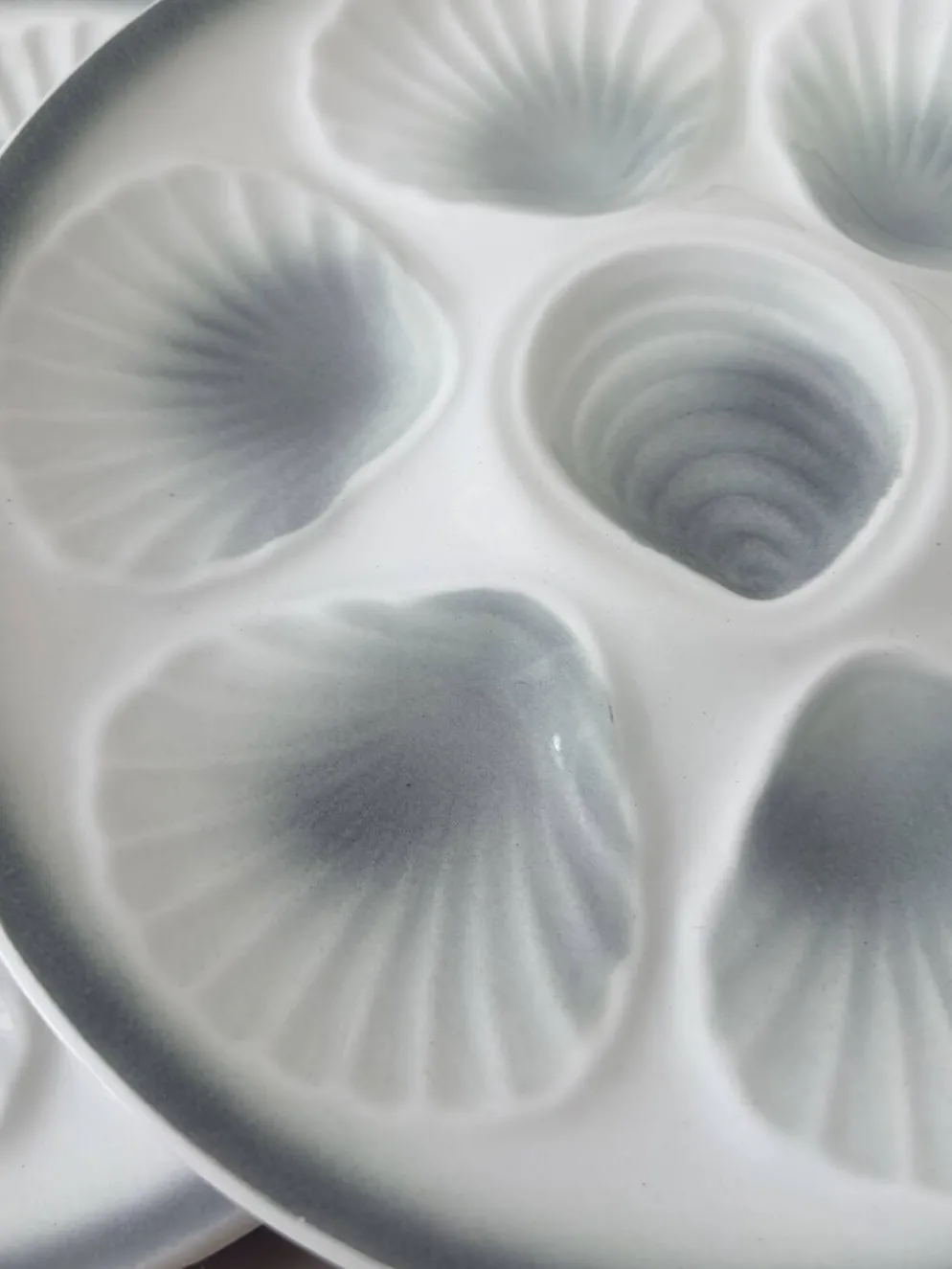 4 assiettes à huitres vintage Moulin des Loups en porcelaine