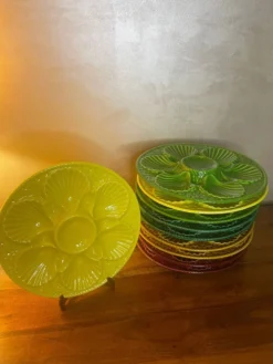 10 assiettes à huître colorées