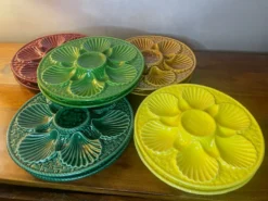 10 assiettes à huître colorées