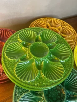 10 assiettes à huître colorées