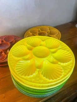 10 assiettes à huître colorées