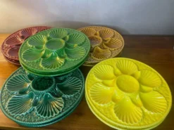 10 assiettes à huître colorées