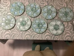 8 assiettes à huîtres