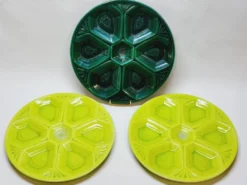 3 assiettes à huîtres art déco décor géométrique vert
