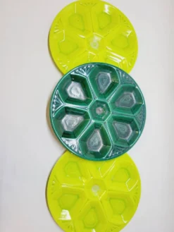 3 assiettes à huîtres art déco décor géométrique vert