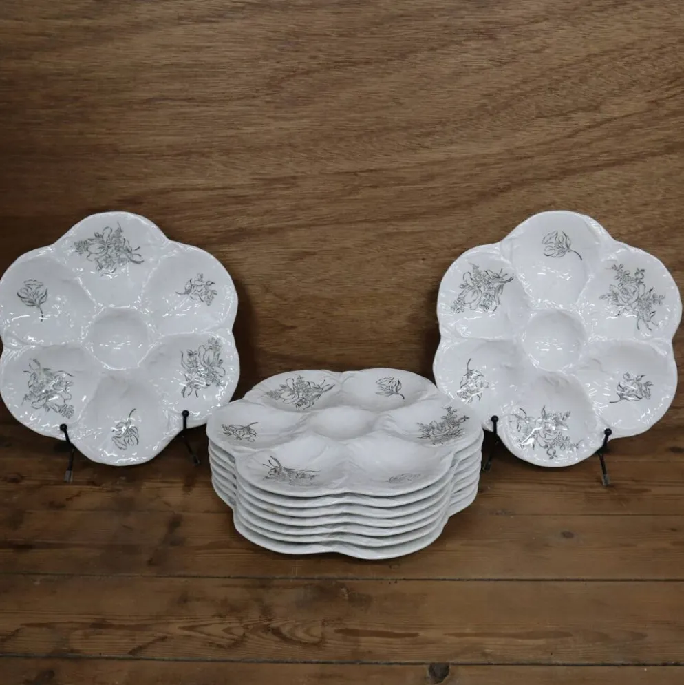 9 Assiettes à huîtres décor fleuri noir KetG Luneville année 1940