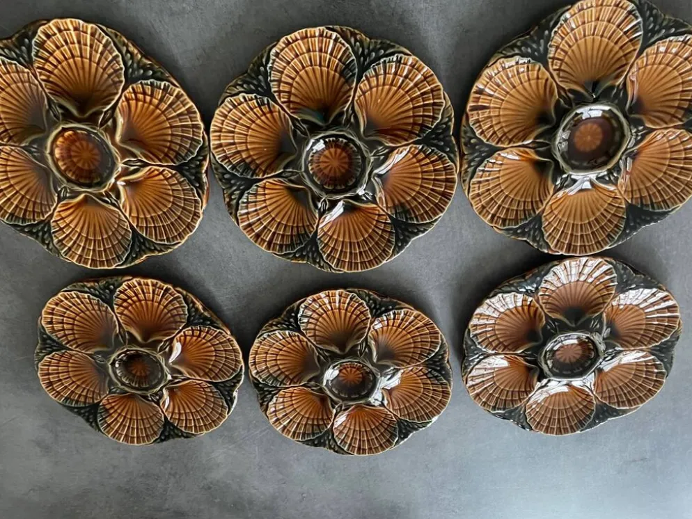 Assiettes à huîtres en majolique Sarreguemines