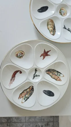 6 assiettes à huîtres en porcelaine de Limoges Lourioux et LF
