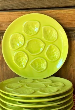 Assiettes à huîtres vert anis Niderviller 1960