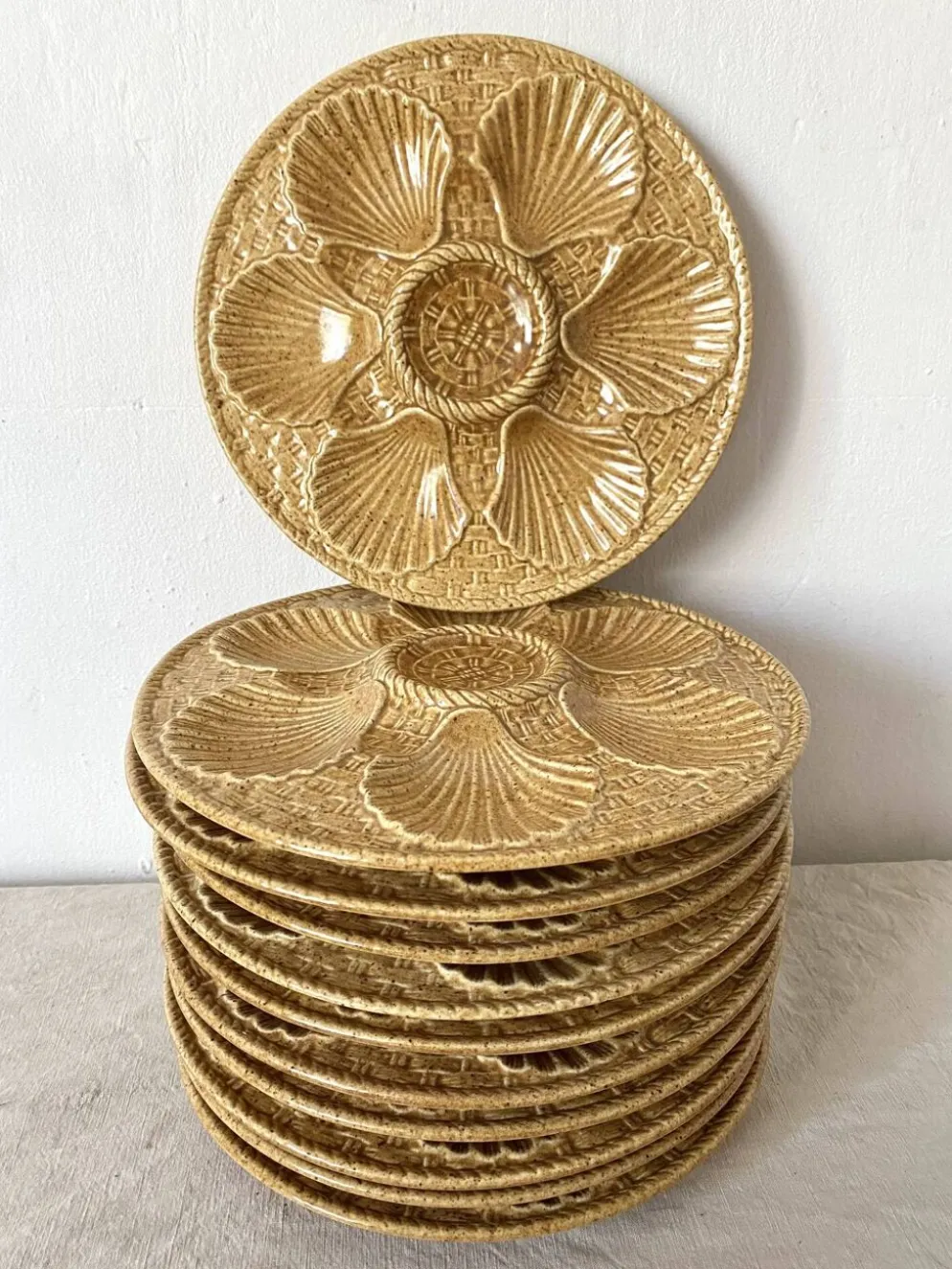 Assiettes à huîtres vintage Longchamp