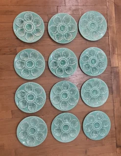 12 assiettes à huîtres vintage Proceram – céramique vert céladon