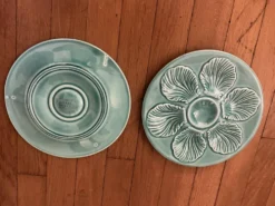 12 assiettes à huîtres vintage Proceram – céramique vert céladon