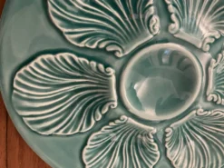 12 assiettes à huîtres vintage Proceram – céramique vert céladon