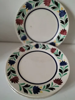 4 assiettes Longchamp décor floral stylisé années 30-50