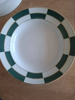 Assiettes Luneville damier ver et blanc 1910-1930
