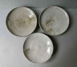 3 assiettes ou petits plats en grès Chantal et Thierry Robert