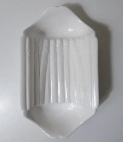 8 assiettes + 1 plat à asperges faïence de salins pompadour blanc vintage