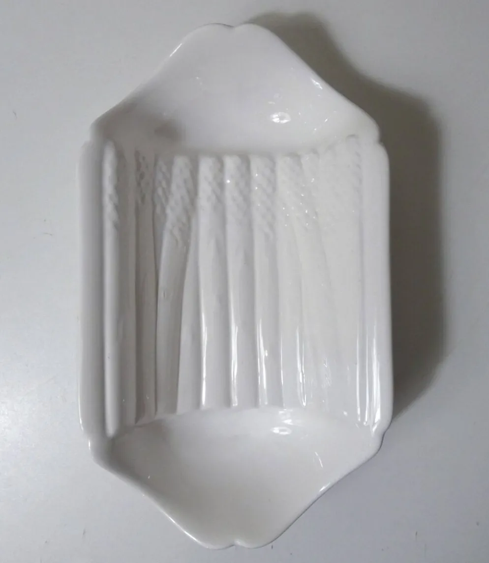 8 assiettes + 1 plat à asperges faïence de salins pompadour blanc vintage