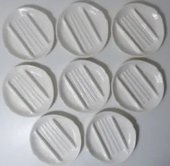 8 assiettes + 1 plat à asperges faïence de salins pompadour blanc vintage