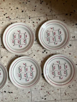 6 assiettes plates