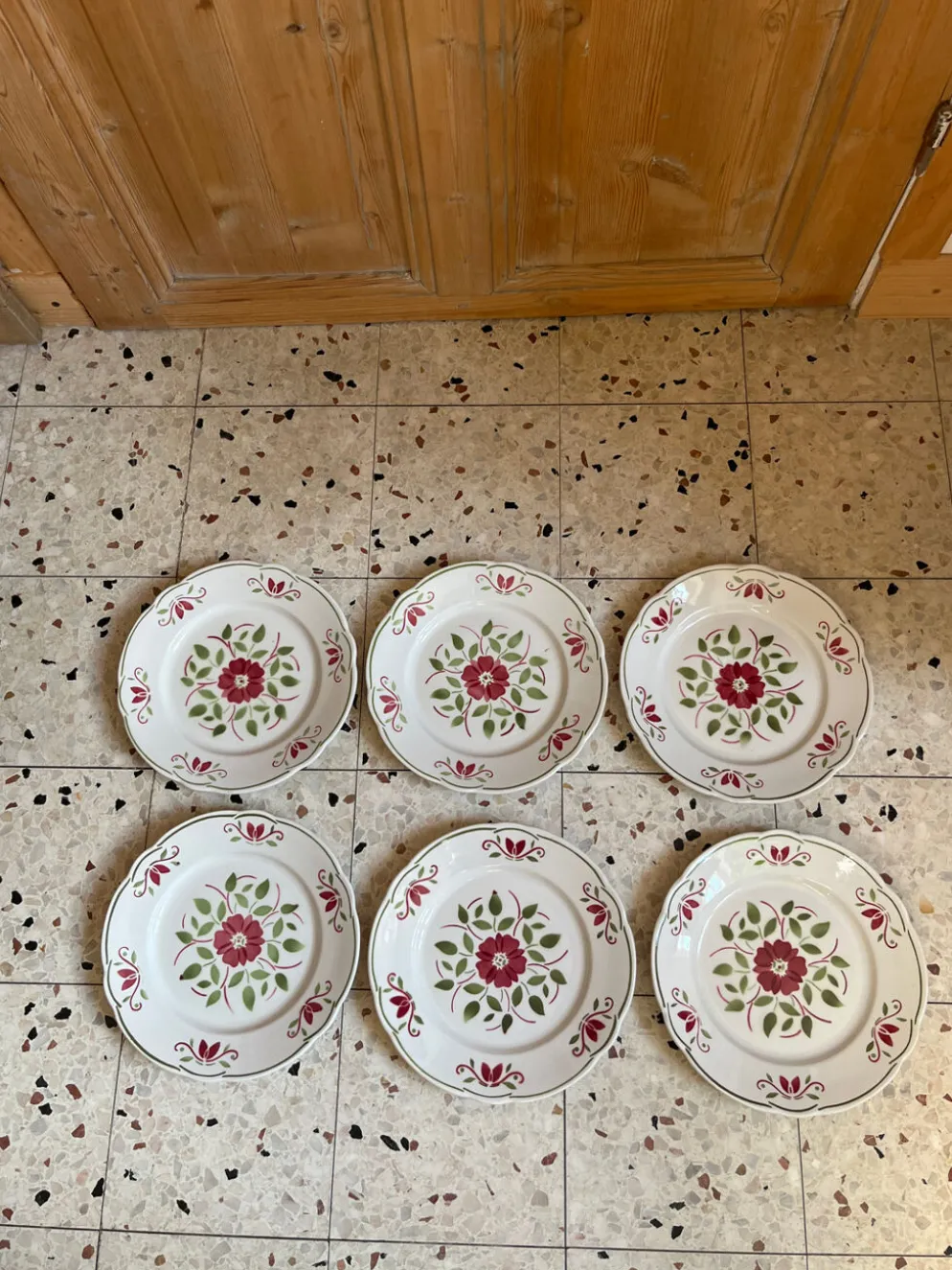 6 assiettes plates