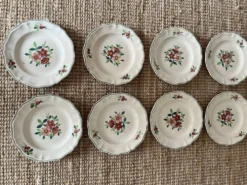 8 assiettes plates