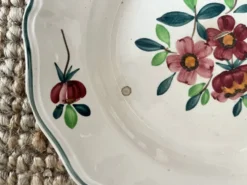 8 assiettes plates
