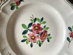8 assiettes plates
