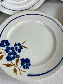 4 assiettes plates anciennes