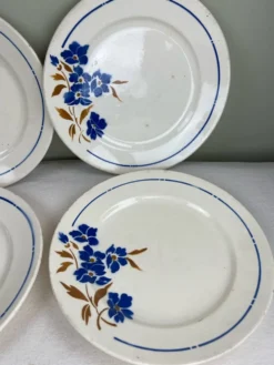 4 assiettes plates anciennes