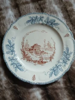 10 assiettes plates anciennes