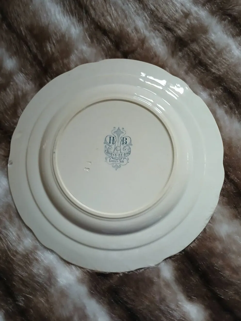 10 assiettes plates anciennes "Louis XIII " Choisy le Roi