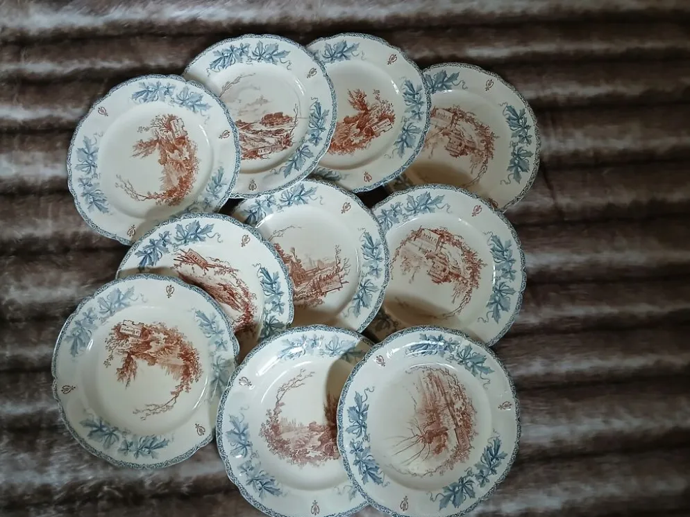 10 assiettes plates anciennes "Louis XIII " Choisy le Roi