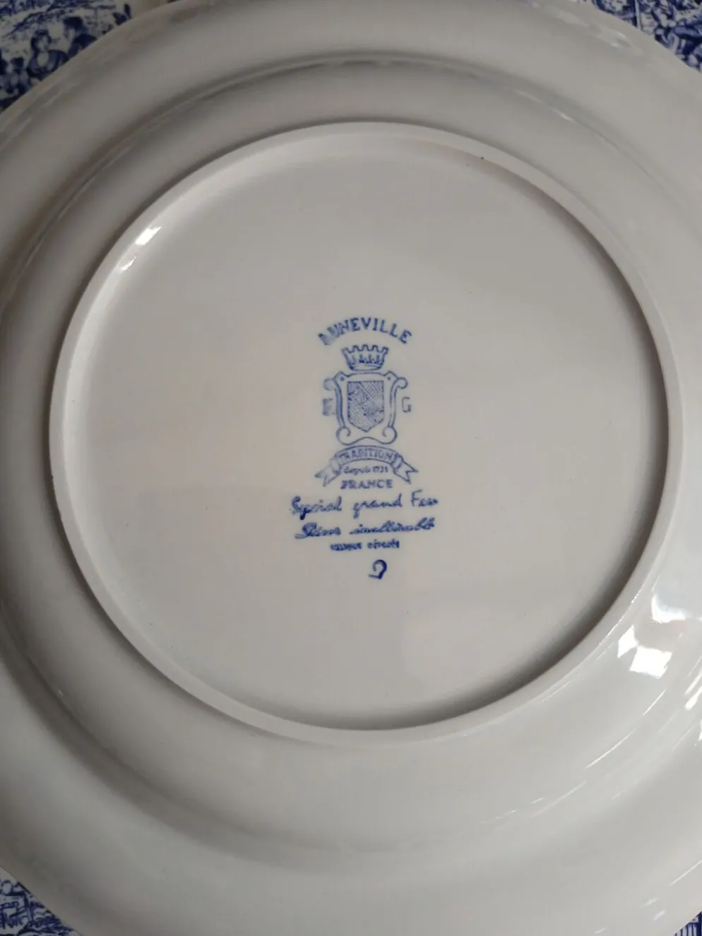 12 assiettes plates anciennes Lunéville KG