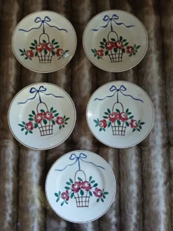 5 assiettes plates anciennes Longchamp