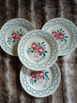 4 assiettes plates anciennes Sarreguemines