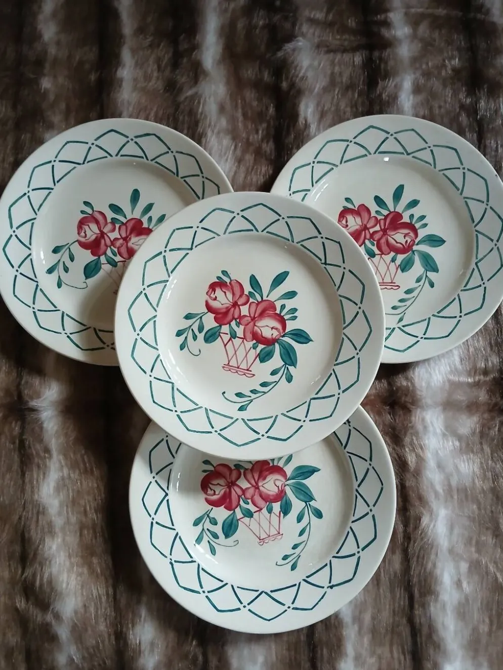 4 assiettes plates anciennes Sarreguemines