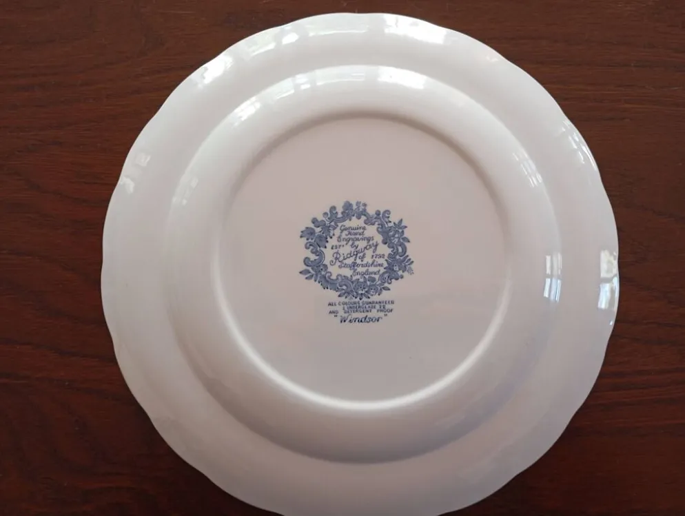 Assiettes plates anglaises Ridgway 'Windsor' bleu & blanc