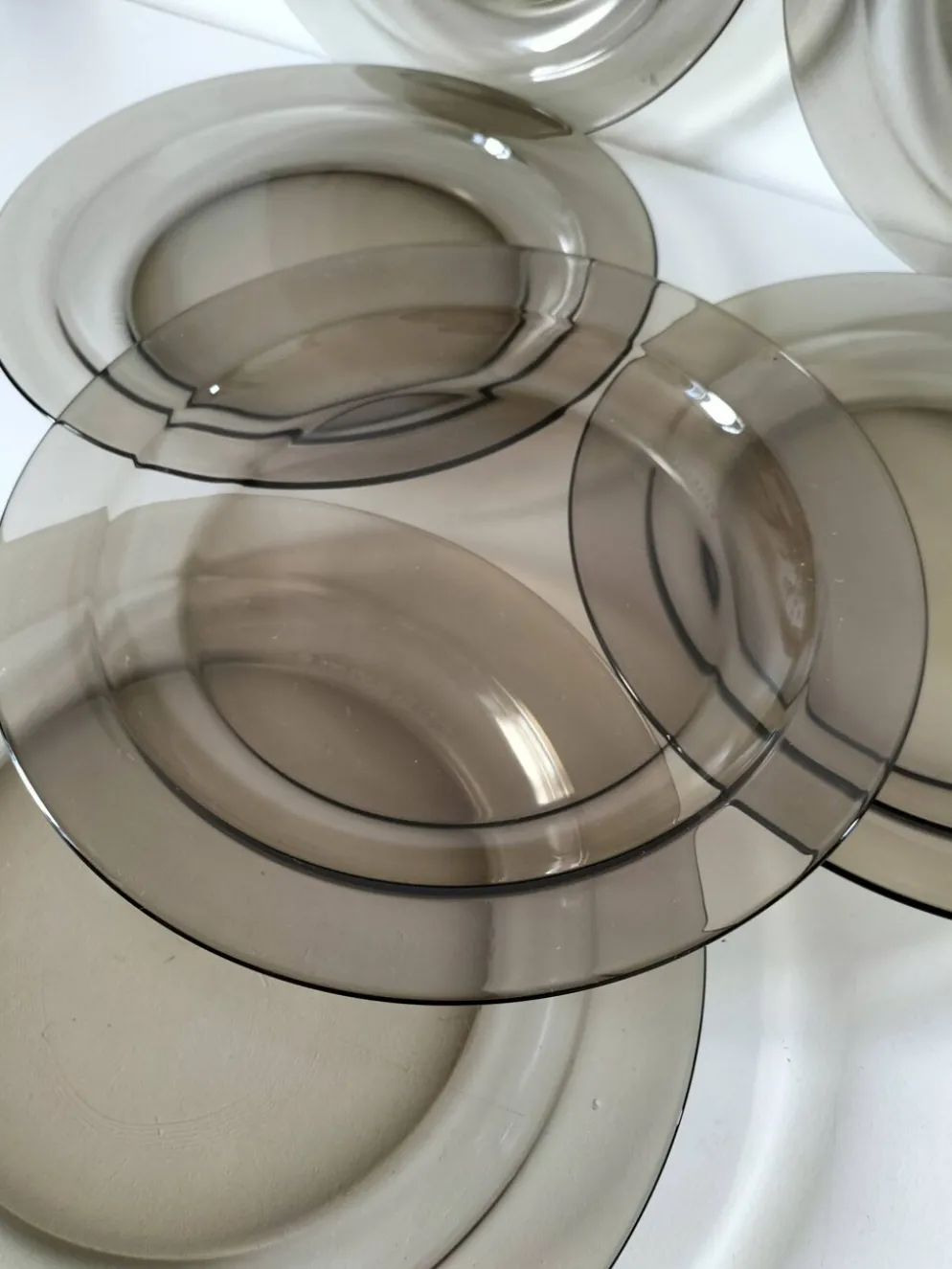 6 assiettes plates Arcoroc en verre fumé Smoke Brown