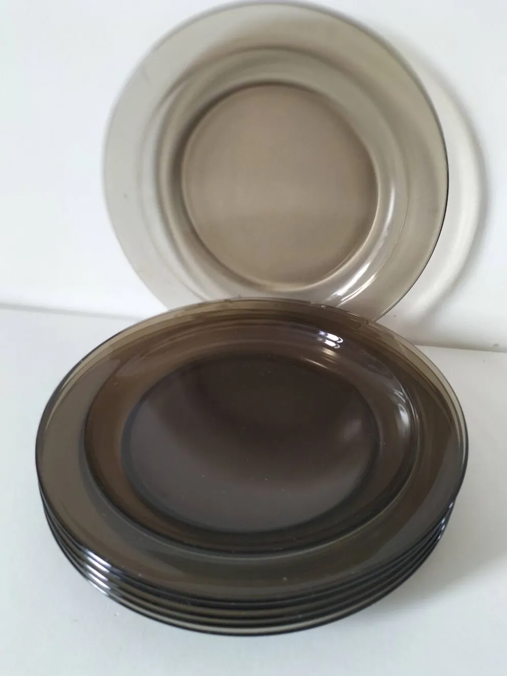 6 assiettes plates Arcoroc en verre fumé Smoke Brown