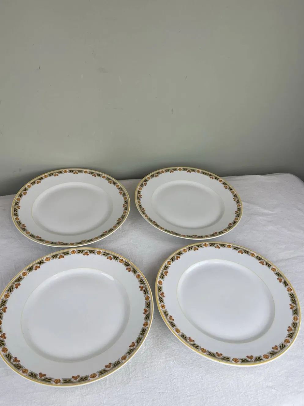 4 assiettes plates art déco
