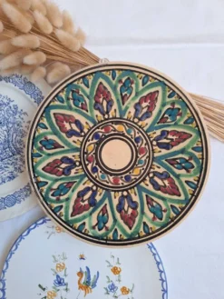 Assiettes plates artisanal, peinte à la main