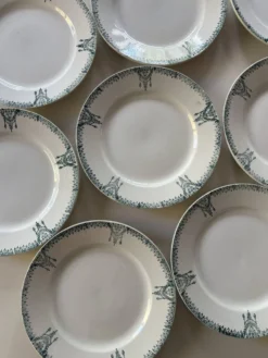 Assiettes plates en faïence ancienne St Amand