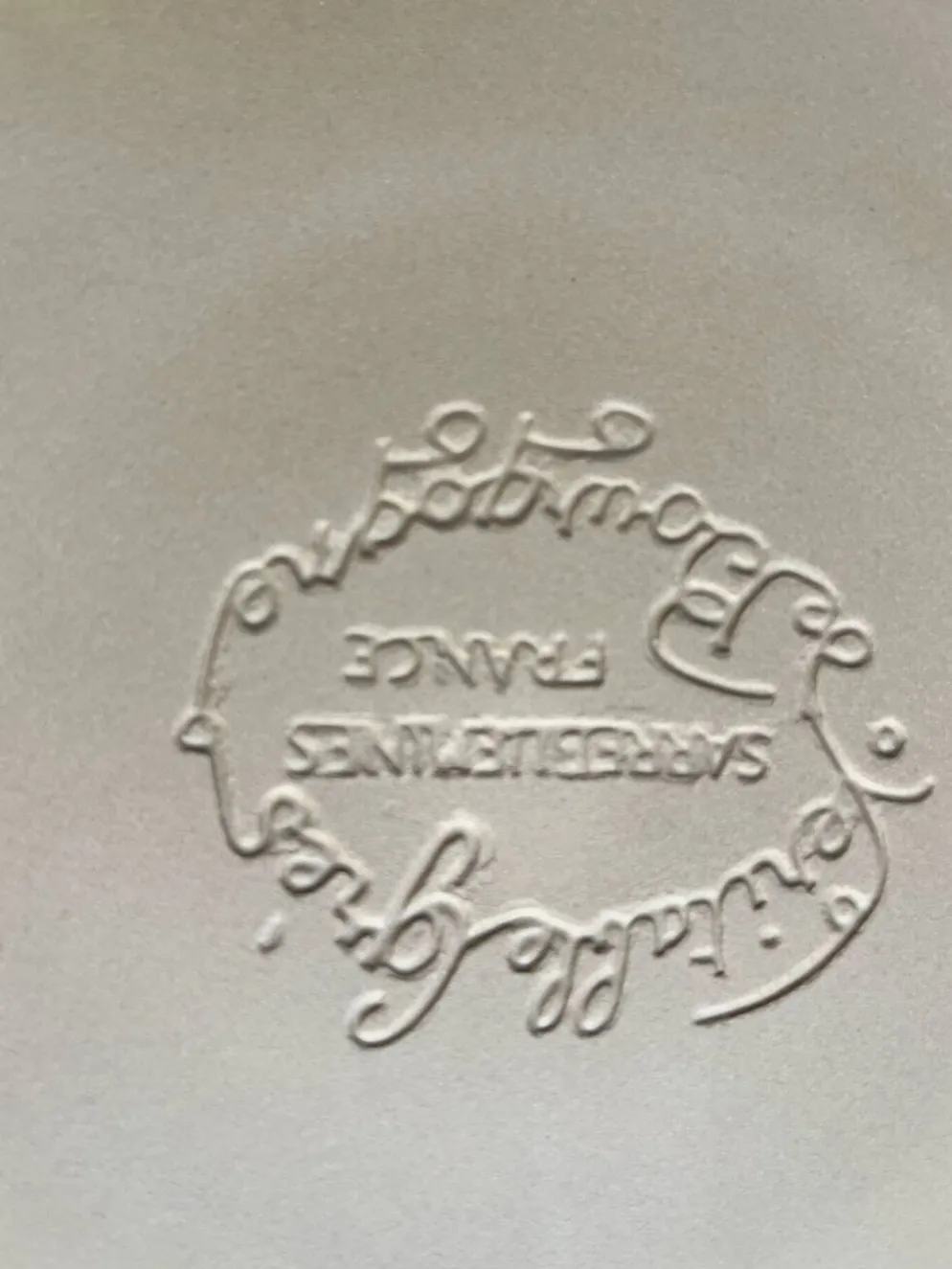 4 assiettes plates en grès