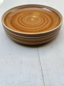 4 assiettes plates en grès