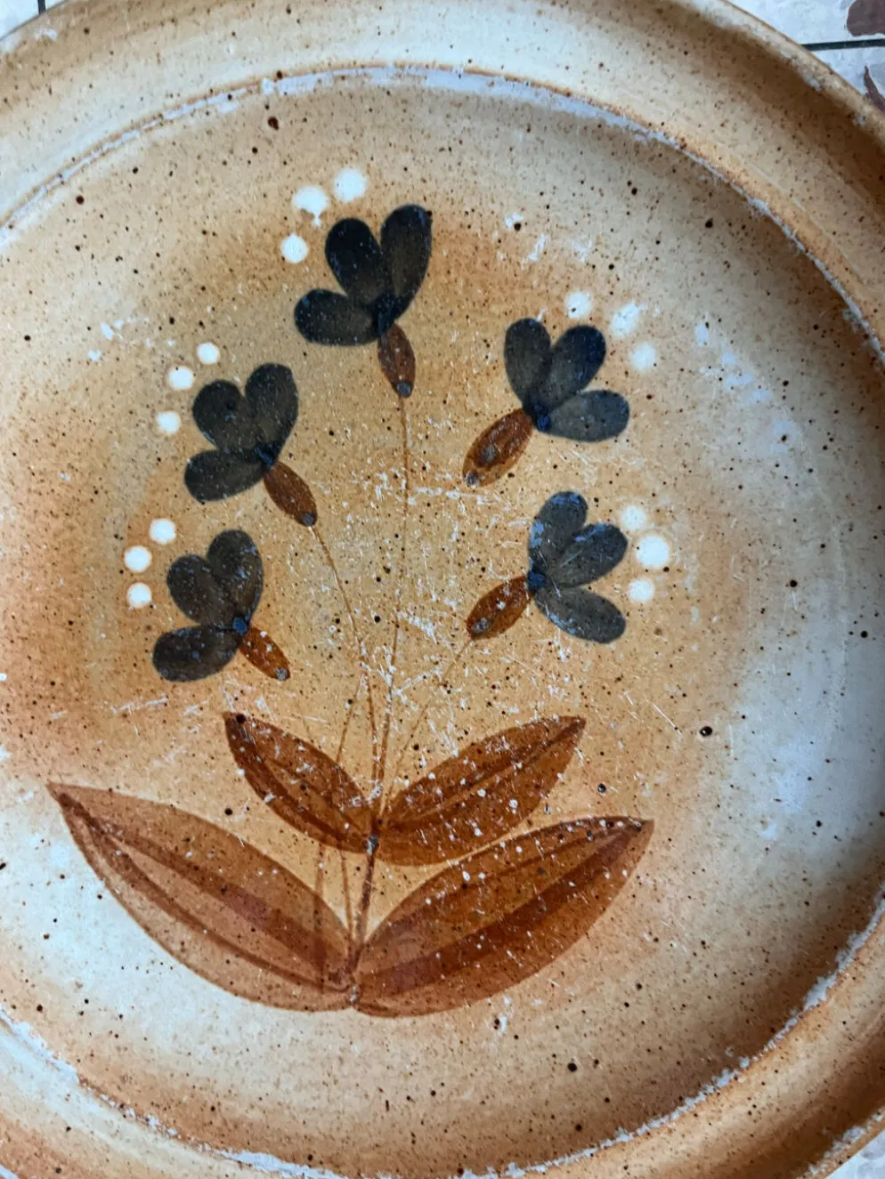6 assiettes plates en grès