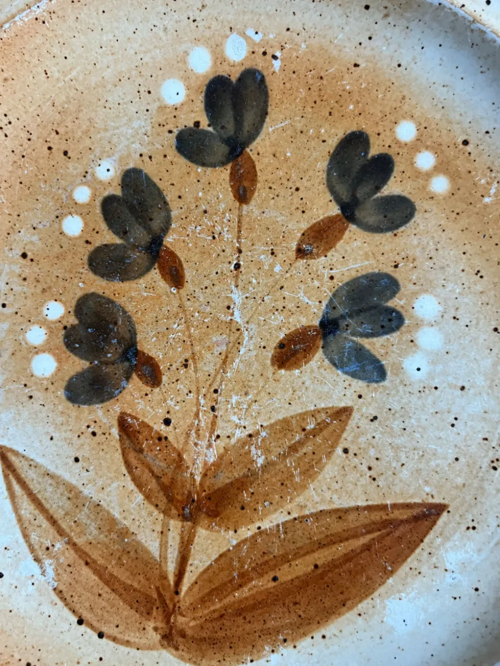 6 assiettes plates en grès