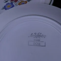 5 assiettes plates et 1 assiette creuse Sarreguemines 