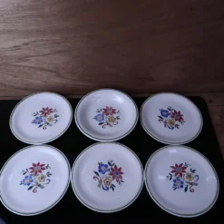 5 assiettes plates et 1 assiette creuse Sarreguemines 